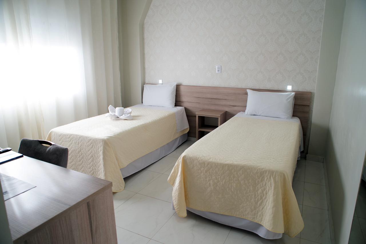 Aj Hotel Chapeco - Facil Acesso Patio Shopping E Rotula Da Bandeira エクステリア 写真
